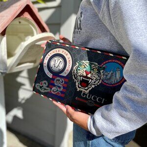 Gucci Night Courier Pouch - GG Supreme Canva